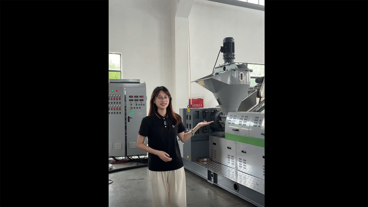 فيلم الجافة الضغط القسري المحبب