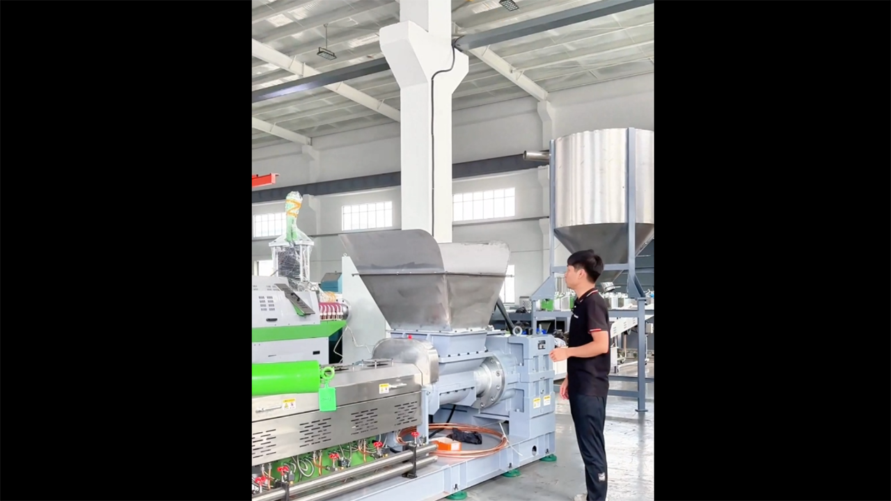 المعصم المزدوج المحبب